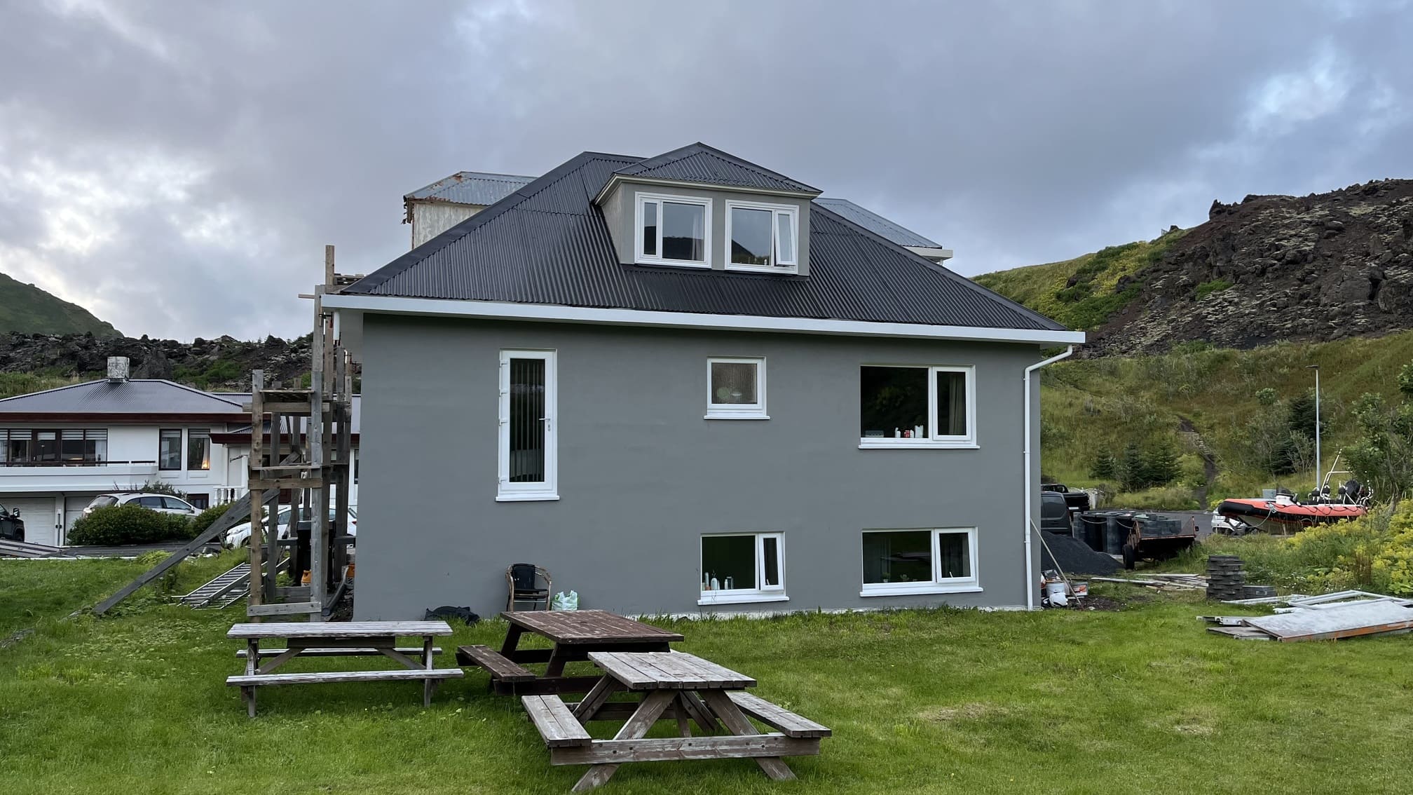 Kirkjubæjarbraut 16